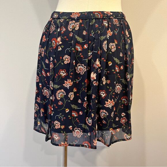 Hollister Pull On Navy Floral Print Short Skirt Size Small - Picture 4 of 7
